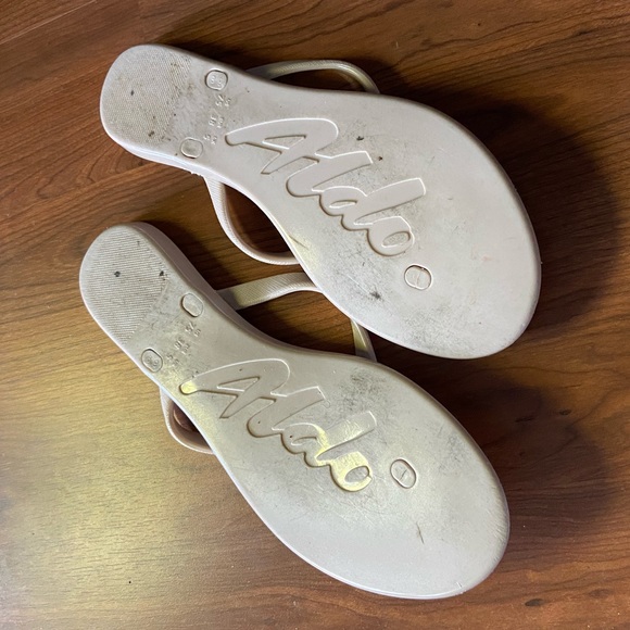 ALDO Cream Flip Flop Sandals - Picture 3 of 5